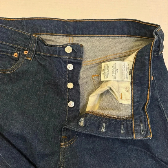 Levi’s 501 Button Fly Regular Straight Jeans - Picture 5 of 8